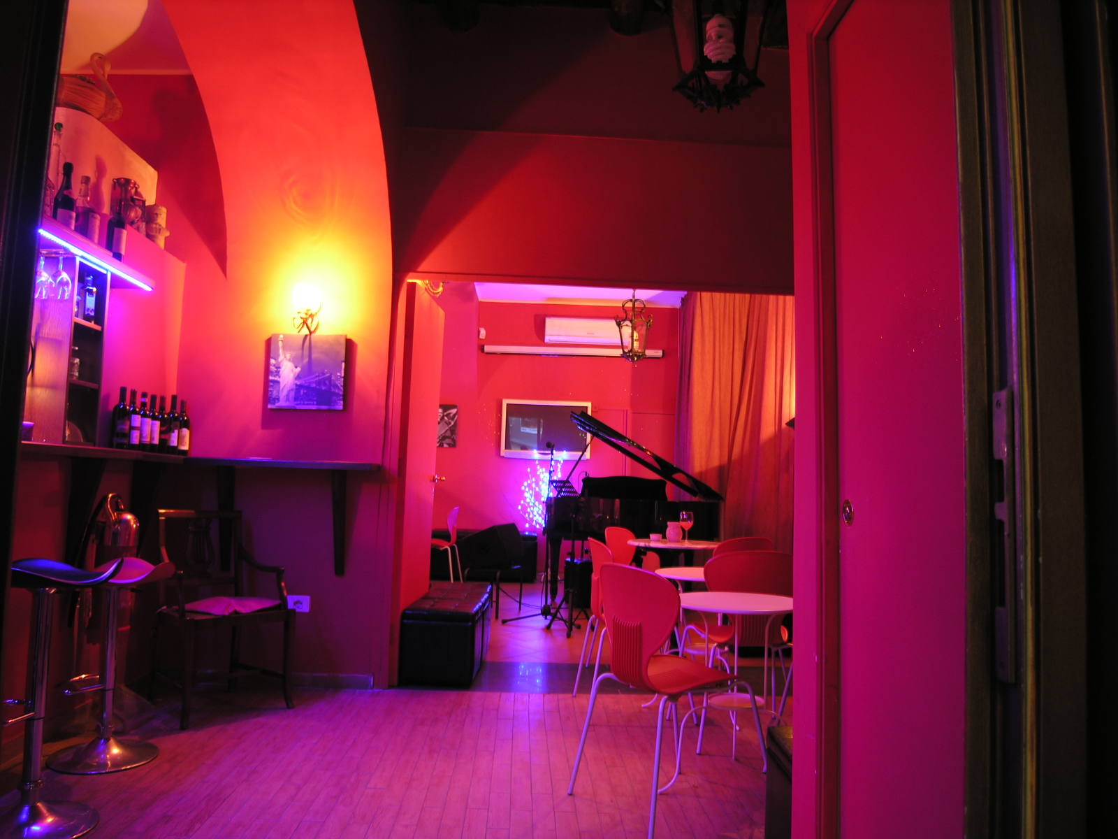 LIVE MUSIC & JAM SESSION ogni giovedì Sala Santa Cecilia Via Montecalvario 34 Napoli